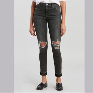 Levi’s Premium Curvy Skinny Jeans - 26